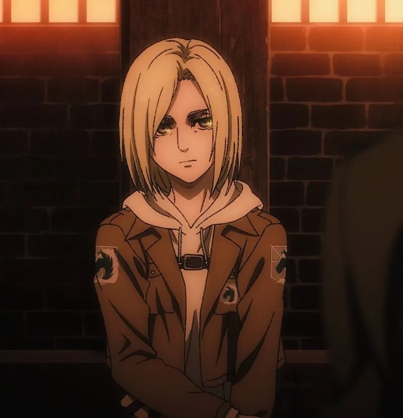 Annie Leonhart
